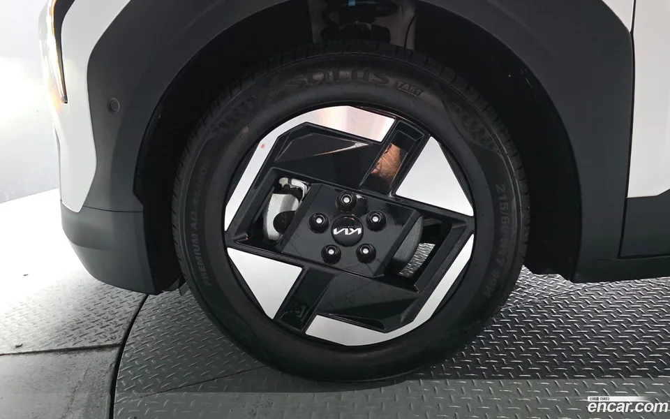 Kia EV3 2WD 2024 — thumbnail 2