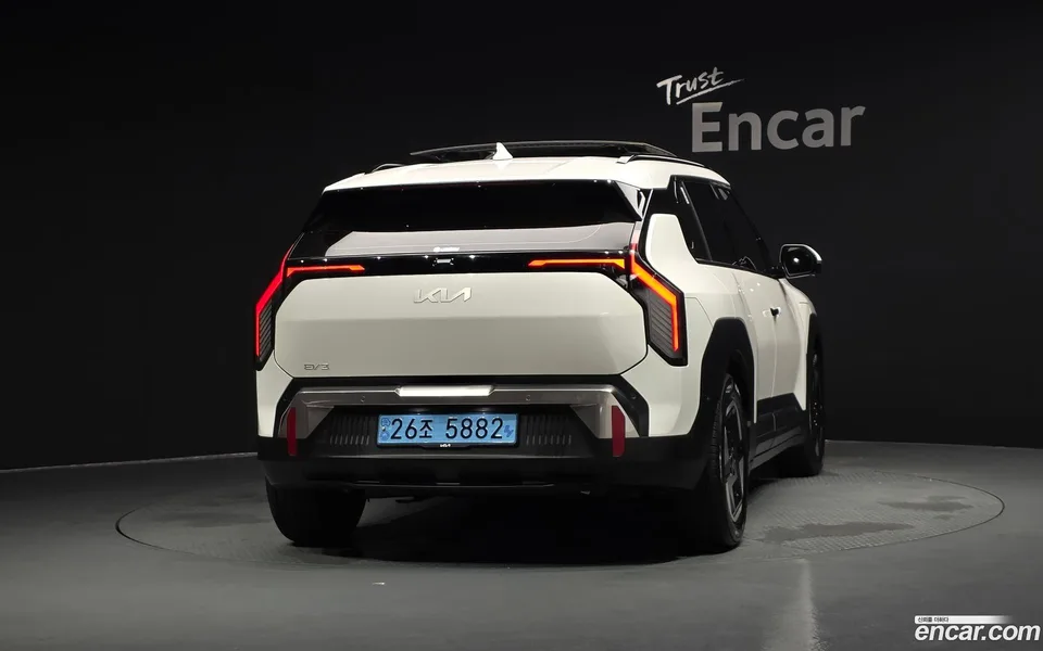 Kia EV3 2WD 2024 — thumbnail 4
