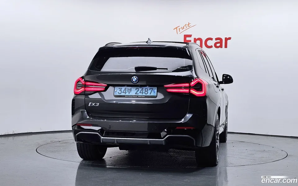 BMW iX3 M 2022 — thumbnail 4
