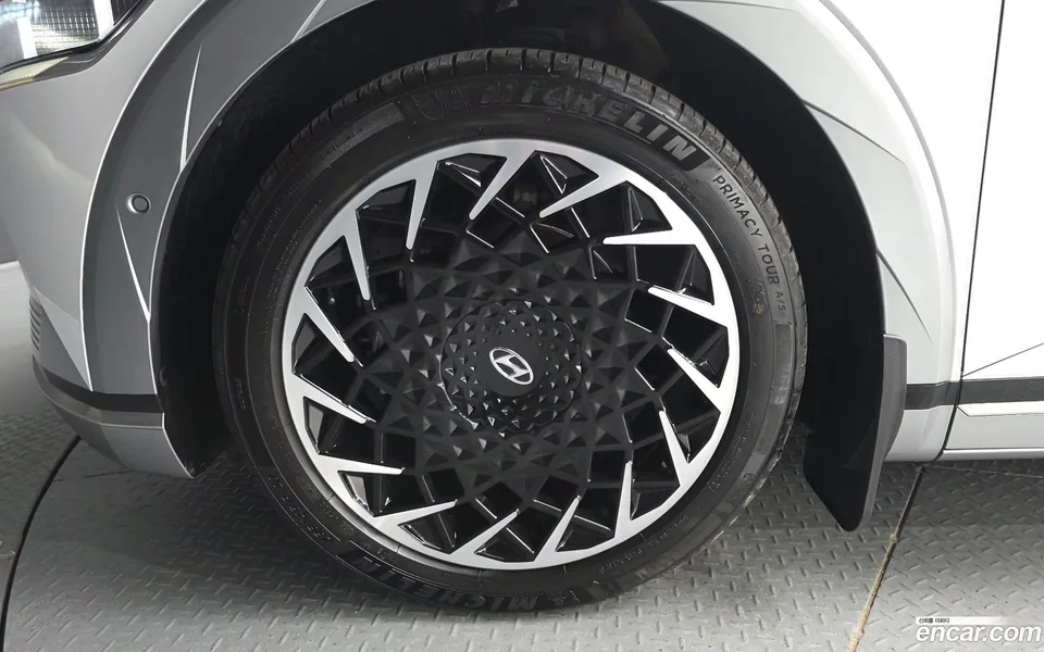 Hyundai Ioniq 5 AWD 2024 — thumbnail 2