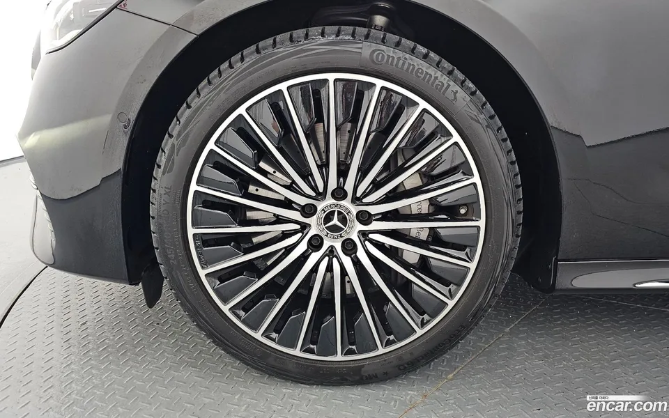 Mercedes-Benz E-Class E450 4MATIC 2024 — thumbnail 2