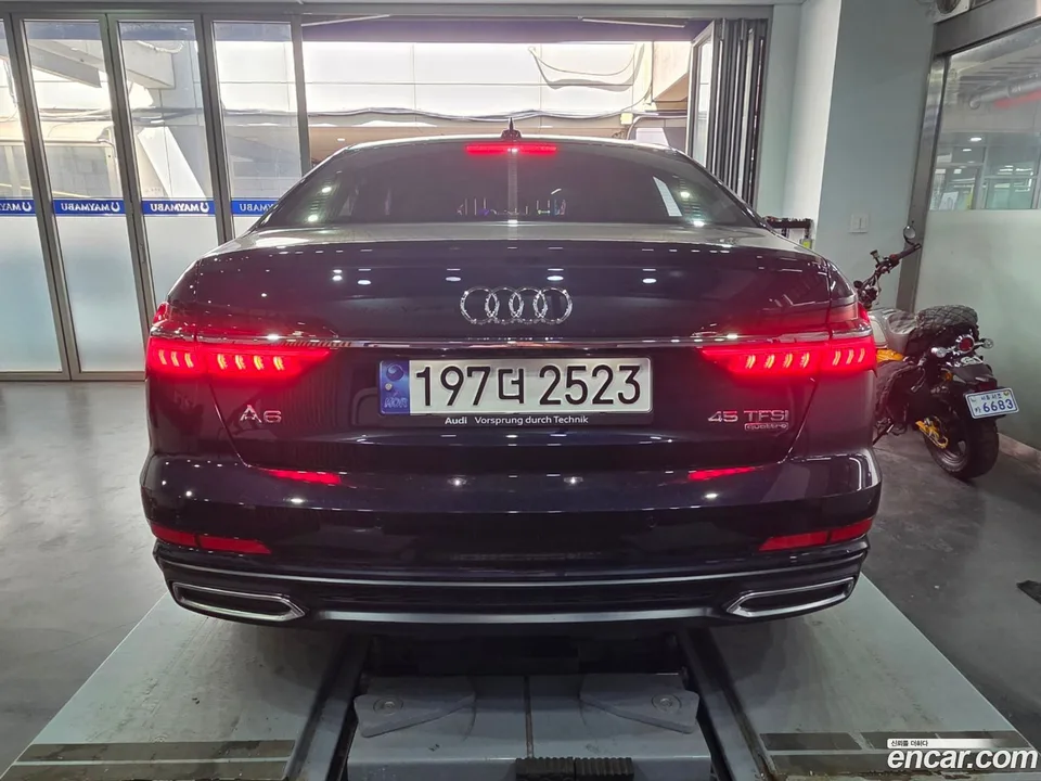 Audi A6 45 TFSI 2023 — thumbnail 4