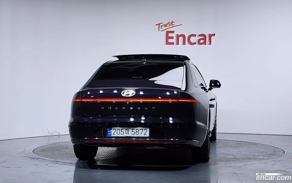 Hyundai Grandeur Hybrid 2023 — thumbnail 4