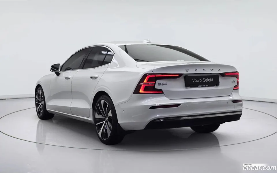 Volvo S60 B5 2024 — thumbnail 2