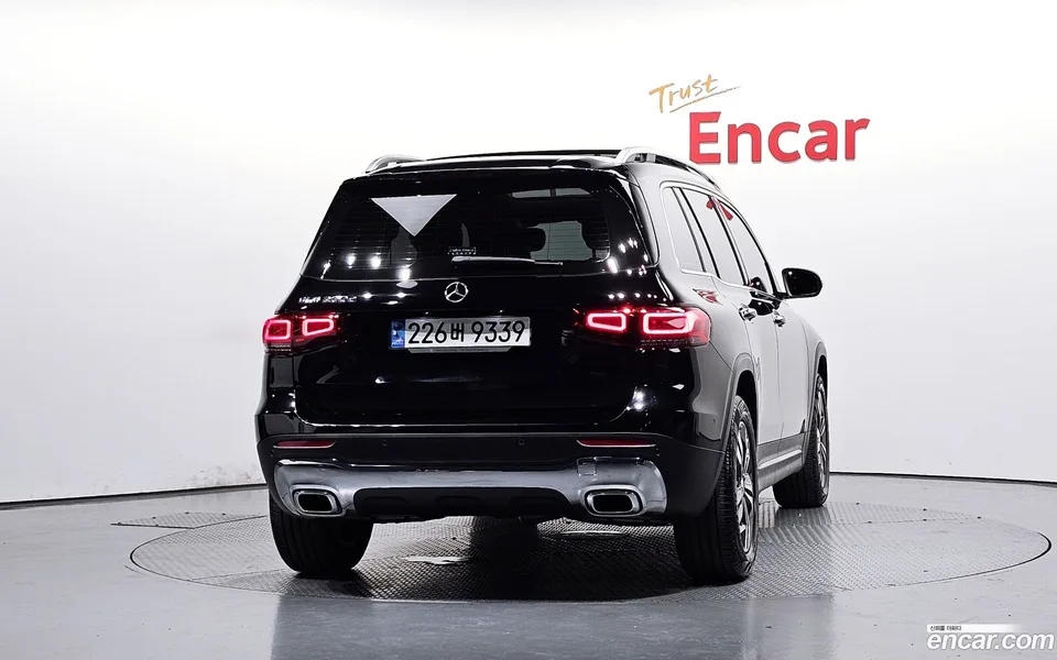 Mercedes-Benz GLB-Class GLB200 d 2023 — thumbnail 4
