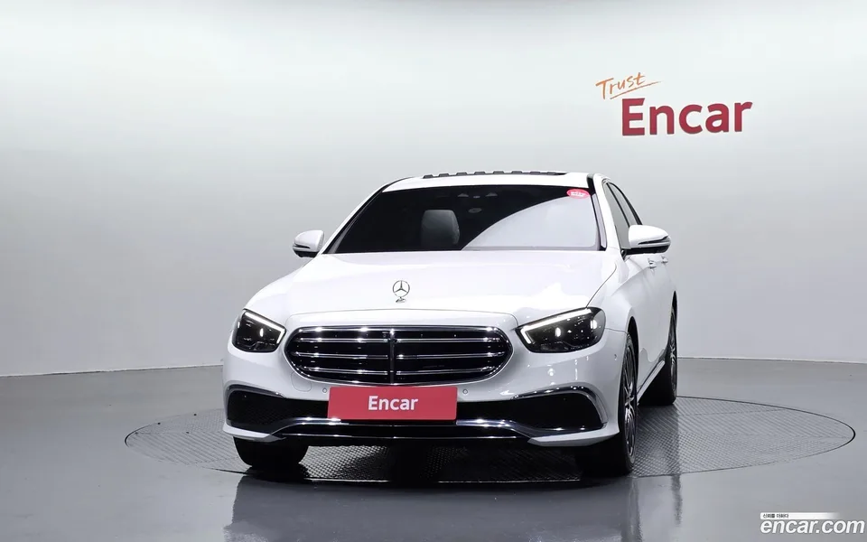 Mercedes-Benz E-Class E250 2022 — thumbnail 3