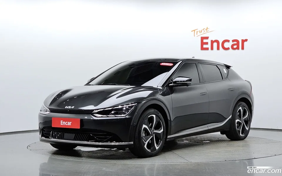 Kia EV6 4WD 2022 — photo 1, buy with delivery to Moscow
