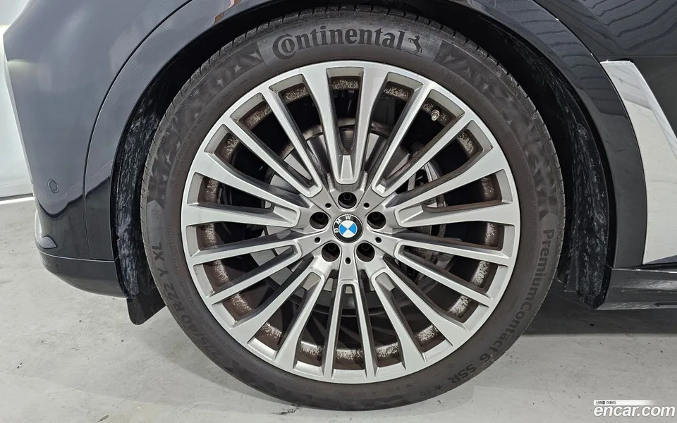 BMW X7 xDrive 40i 7 2022 — thumbnail 5