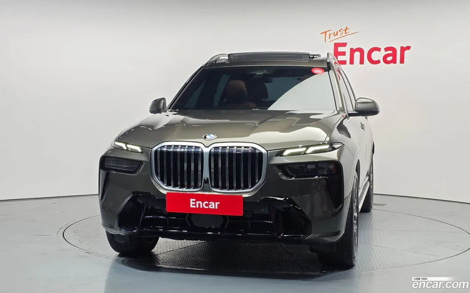 BMW X7 xDrive 40i M 6 2023 — миниатюра 3