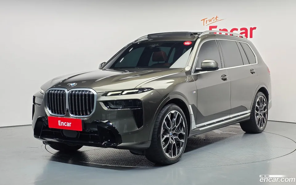 BMW X7 xDrive 40i M 6 2023 — фото 1, купить с доставкой в Москву