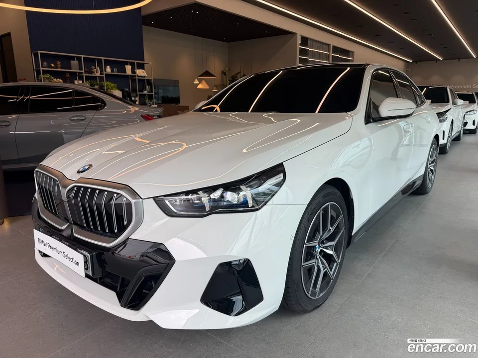 BMW 5 Series 2025