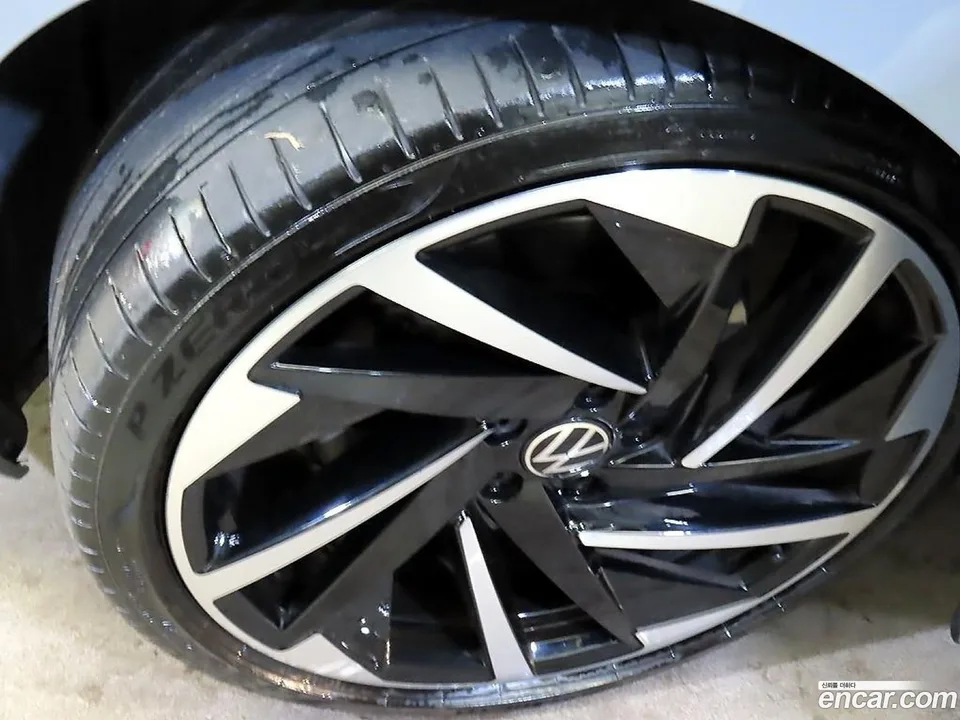 Volkswagen Arteon 2.0 TDI R-LINE 4 2022 — thumbnail 2