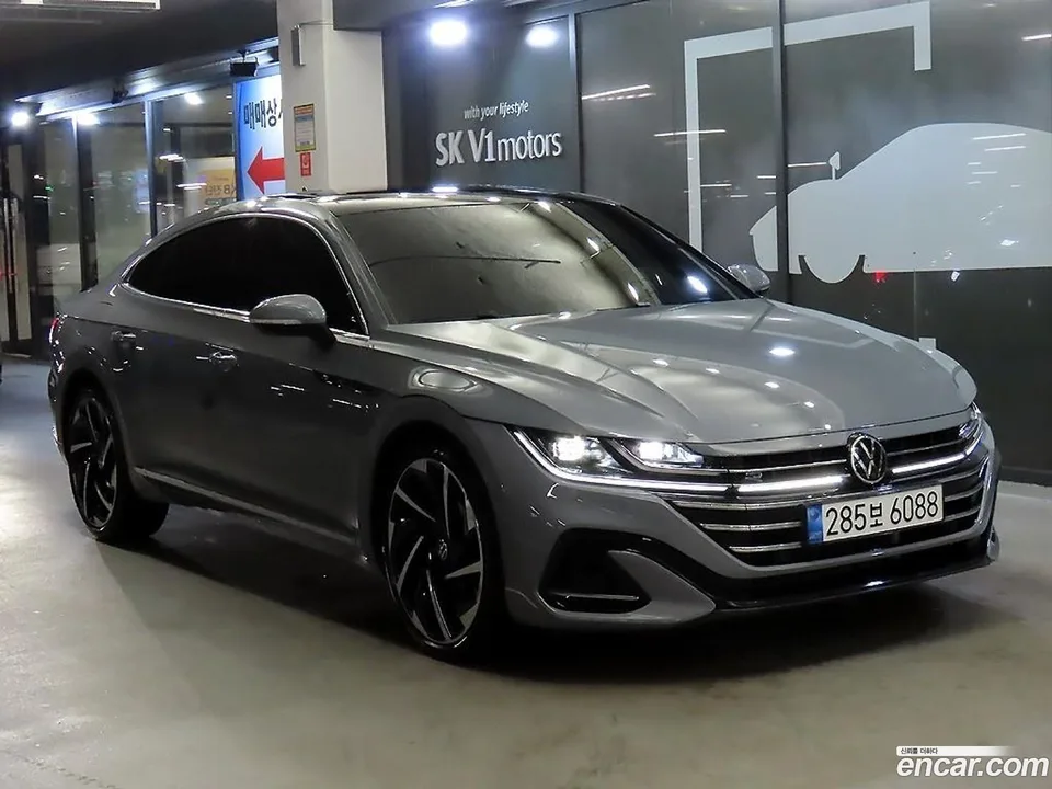 Volkswagen Arteon 2.0 TDI R-LINE 4 2022 — photo 1, buy with delivery to Moscow