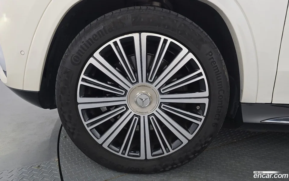 Mercedes-Benz GLS-Class GLS600 4MATIC 2023 — thumbnail 5