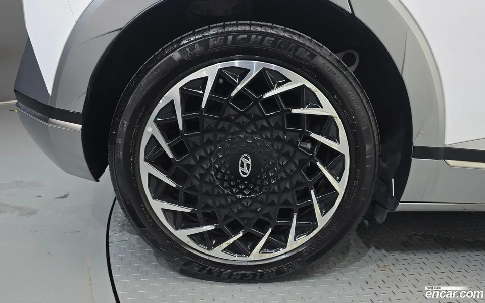 Hyundai Ioniq 5 2024 — thumbnail 2