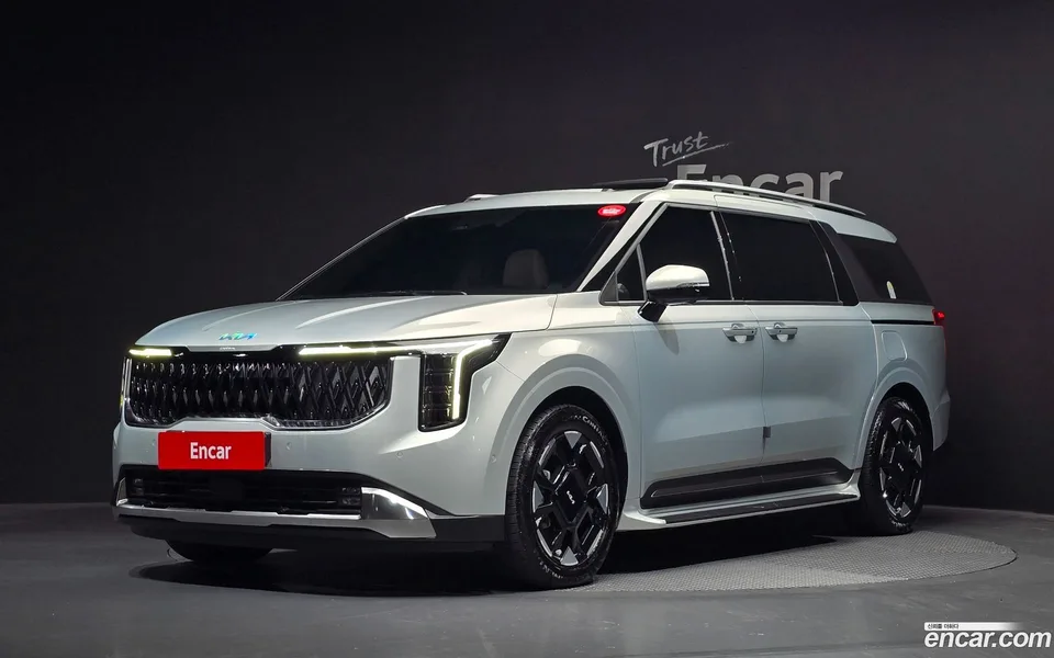 Kia Carnival HEV 9 2024 — photo 1, buy with delivery to Moscow