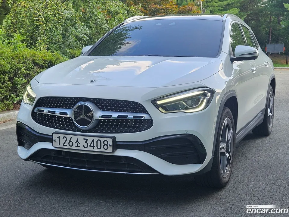 Mercedes-Benz GLA-Class GLA250 4MATIC 2023 — thumbnail 3