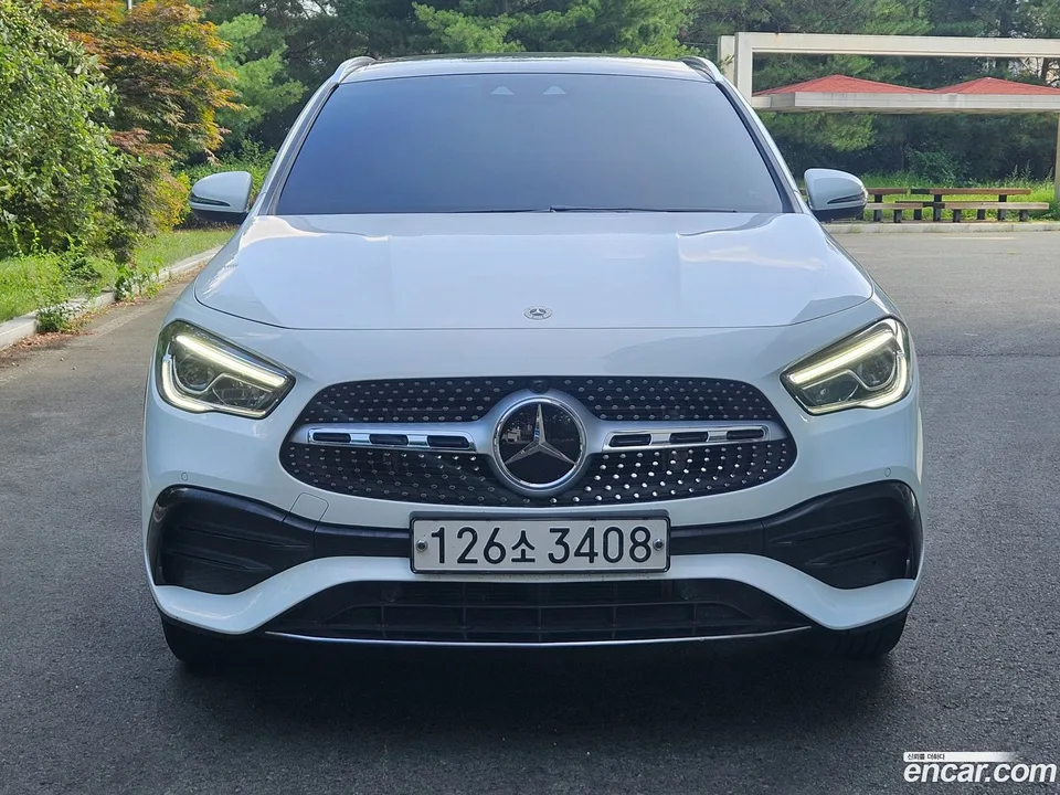 Mercedes-Benz GLA-Class GLA250 4MATIC 2023 — photo 1, buy with delivery to Moscow