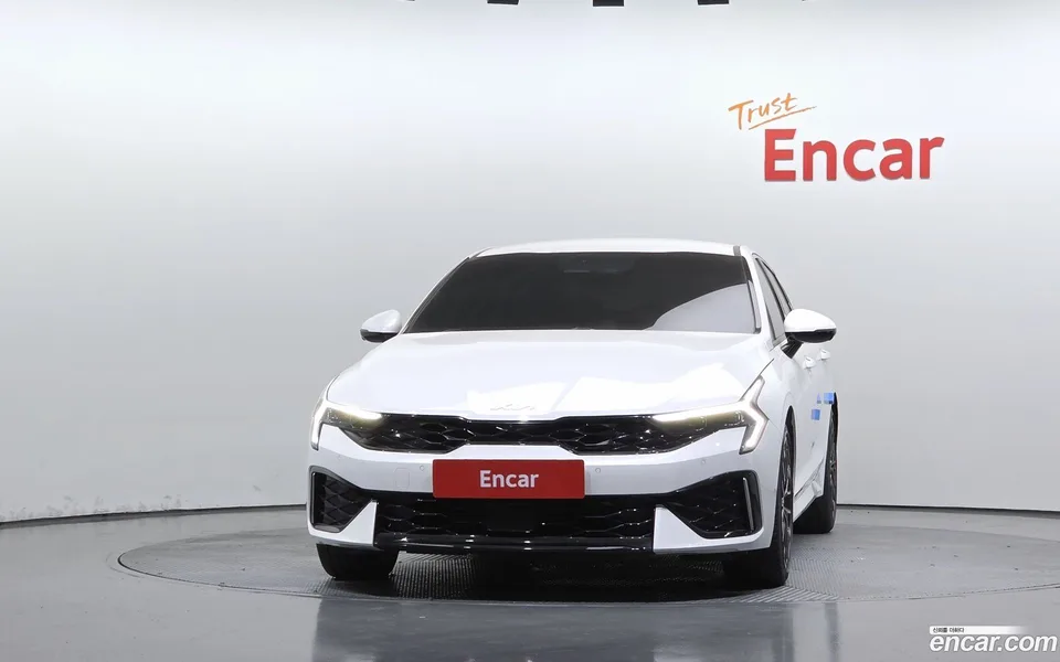 Kia K5 1.6 2023 — thumbnail 3