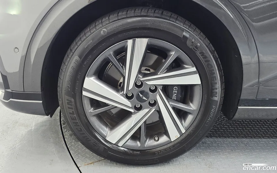 Genesis GV70 2.5T 2WD 2024 — thumbnail 2