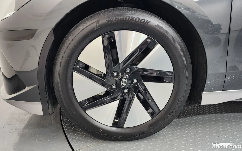Hyundai Ioniq 6 2024 — thumbnail 2