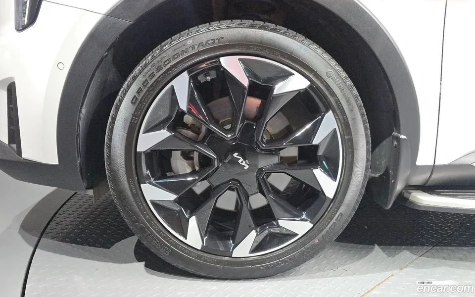 Kia Sorento 2.5T 2WD 2024 — thumbnail 2