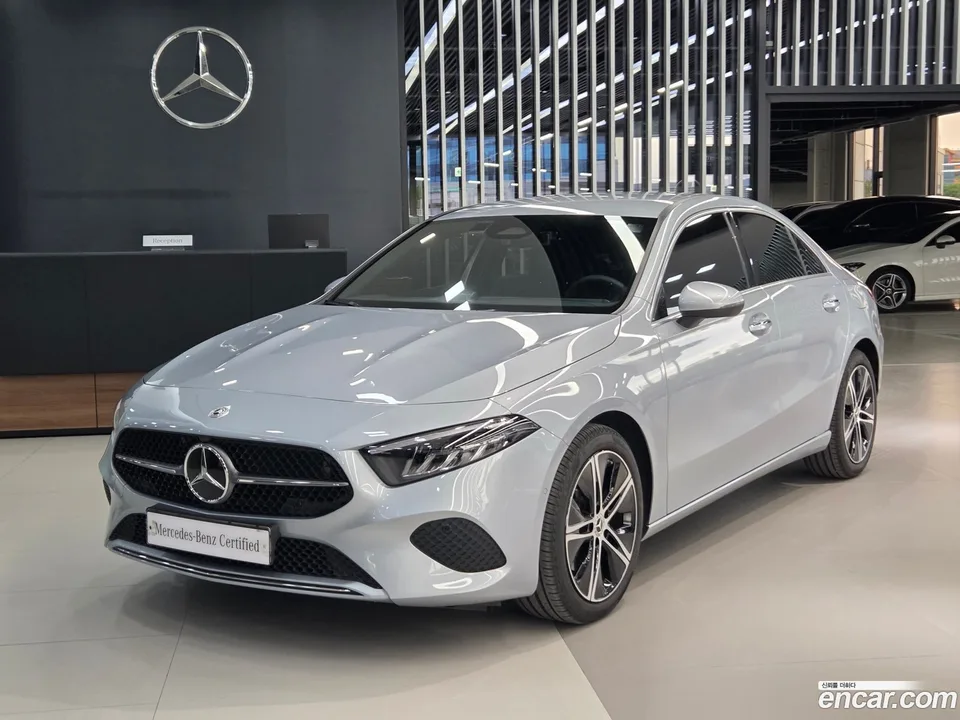 Mercedes-Benz A-Class A220 2025 — photo 1, buy with delivery to Moscow