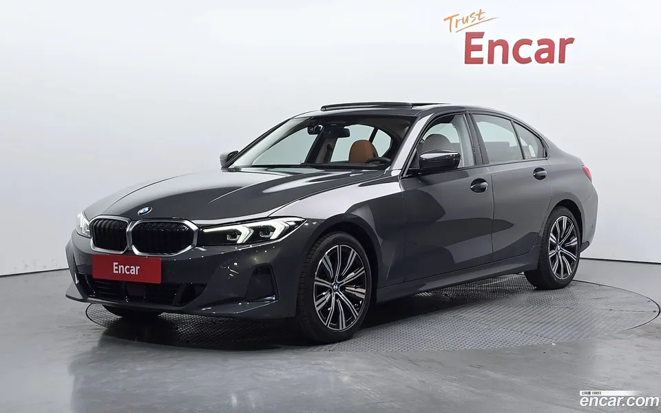 BMW 3 Series 320i 2025 — photo 1, buy with delivery to Moscow