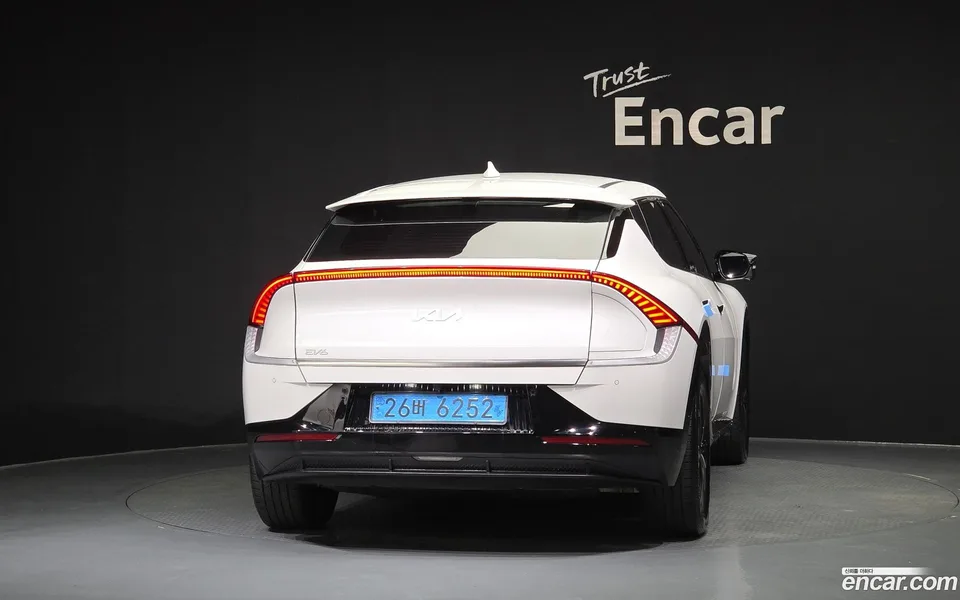 Kia EV6 2024 — thumbnail 4