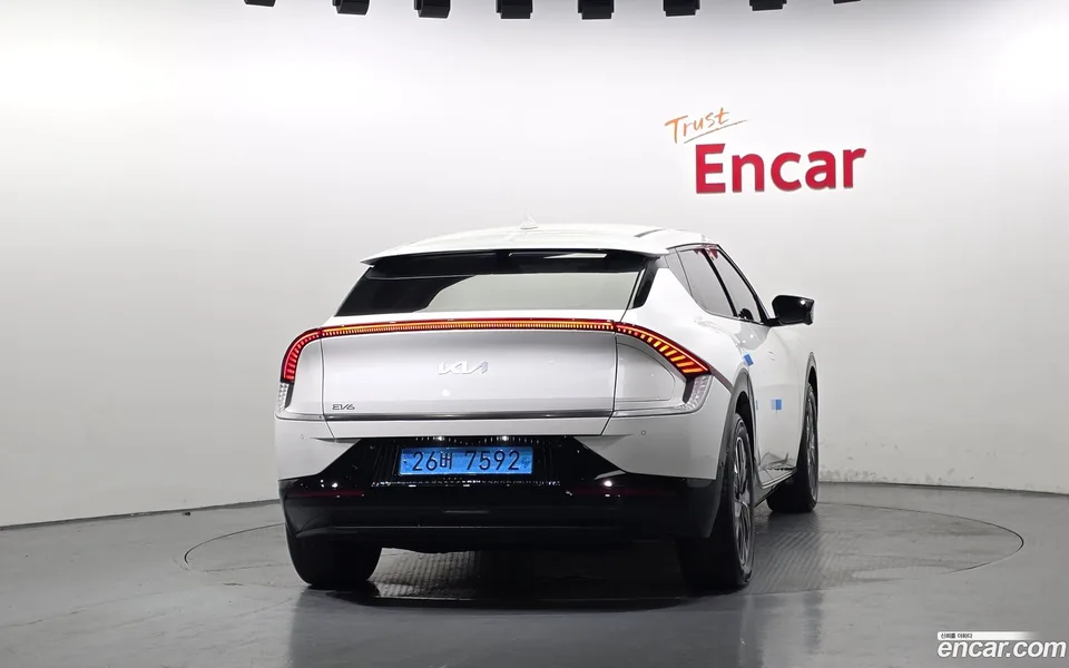 Kia EV6 2024 — thumbnail 4