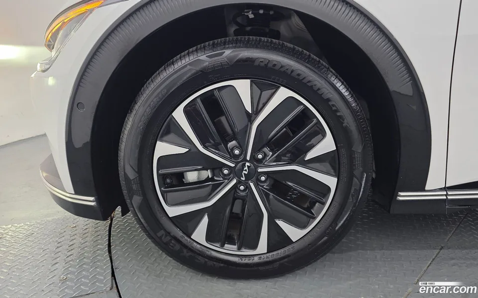 Kia EV6 2024 — thumbnail 5
