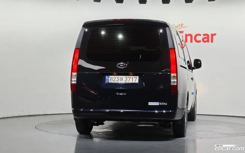 Hyundai Staria L3.5 5 2023 — thumbnail 4