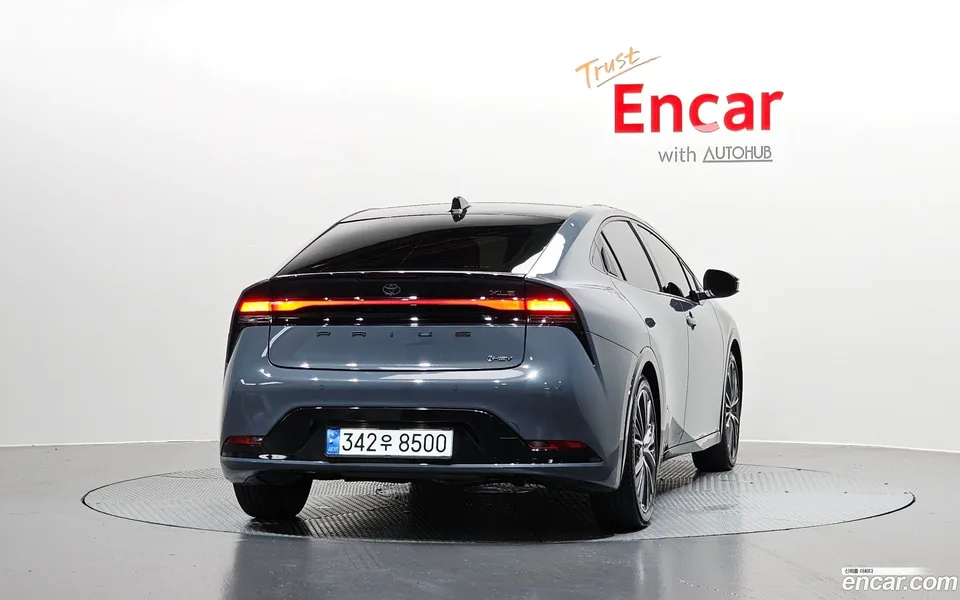 Toyota Prius 2.0 XLE 2024 — thumbnail 4