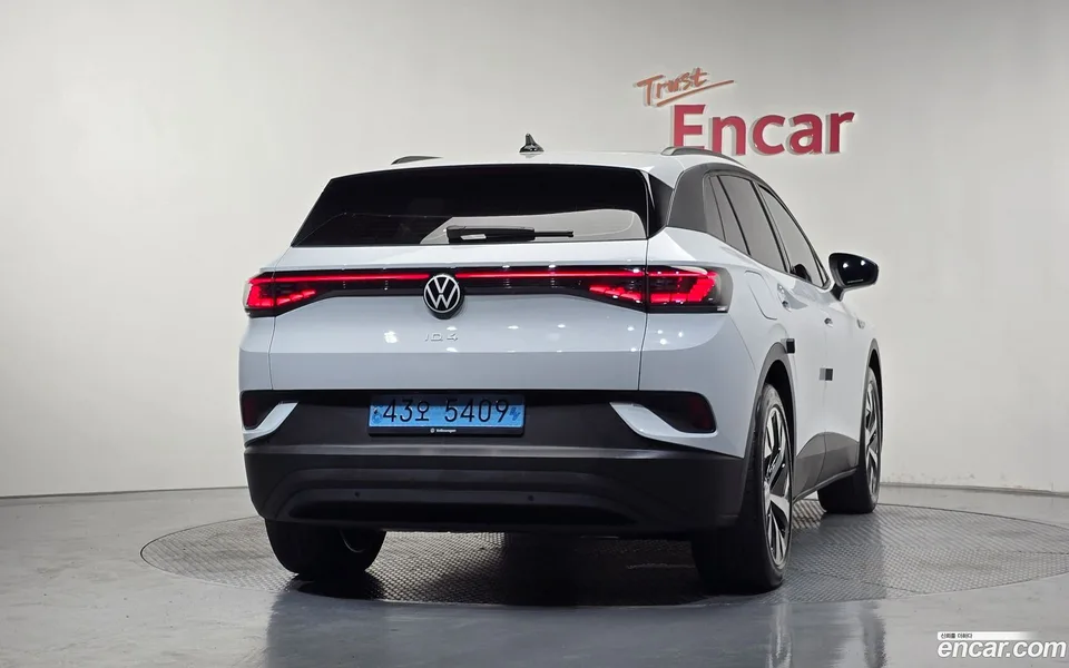 Volkswagen ID.4 2023 — thumbnail 4