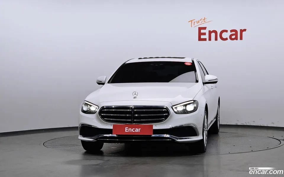 Mercedes-Benz E-Class E250 2022 — thumbnail 3