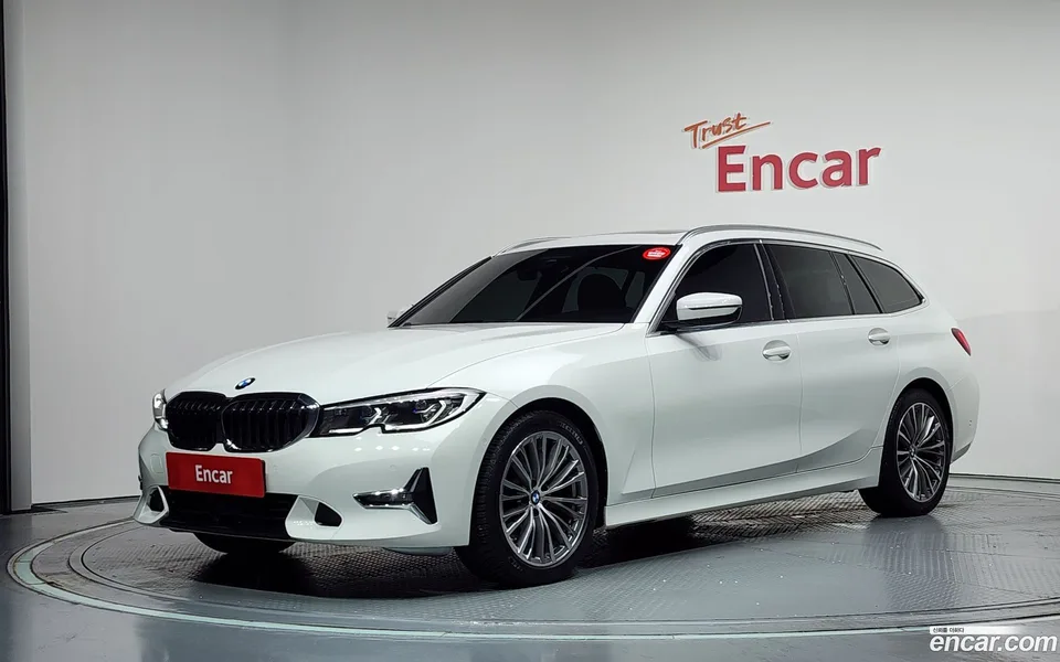 BMW 3 Series 320d 2022 — photo 1, buy with delivery to Moscow
