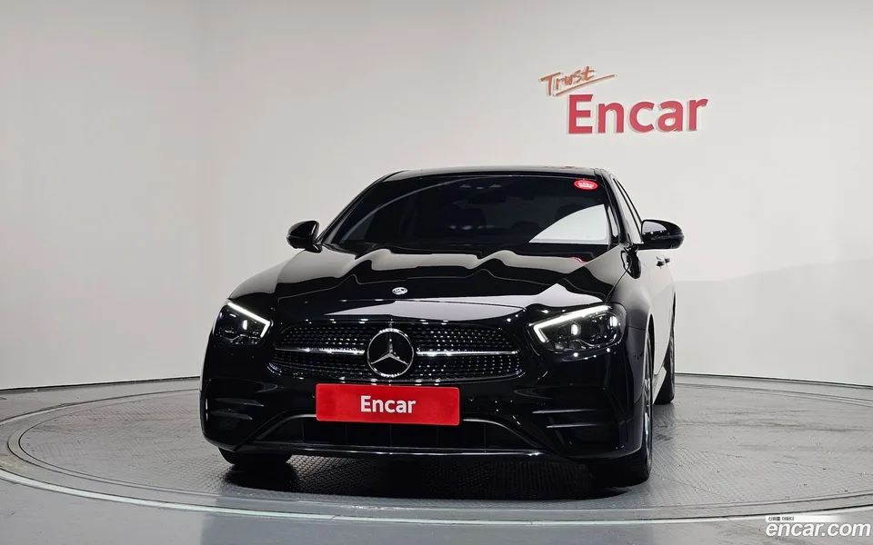 Mercedes-Benz E-Class E250 AMG Line 2023 — thumbnail 3