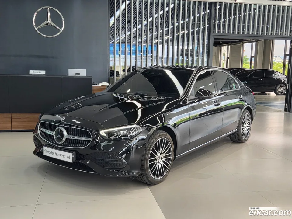 Mercedes-Benz C-Class C200 2024 — photo 1, buy with delivery to Moscow