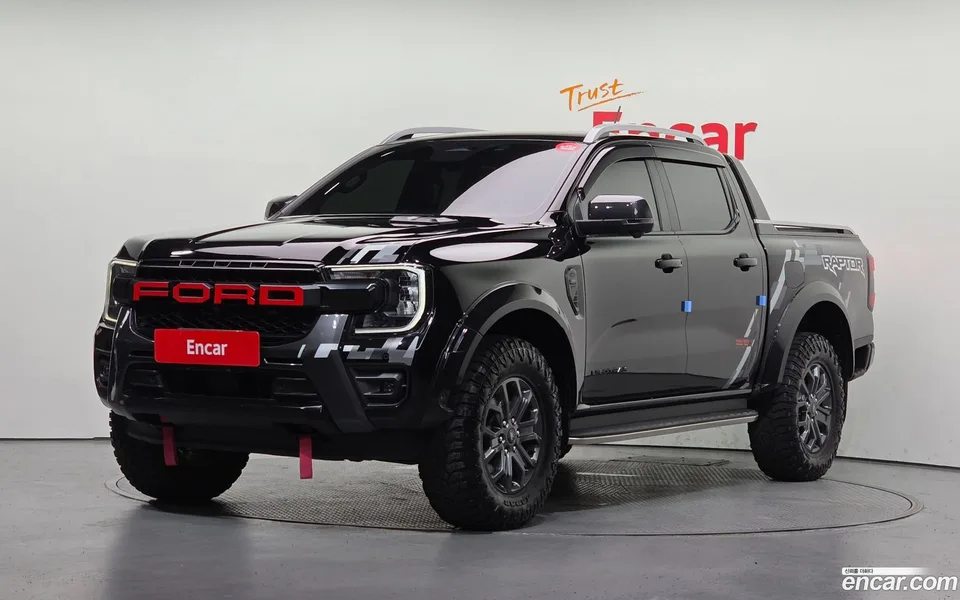 Ford Ranger 2.0 2023 — photo 1, buy with delivery to Moscow