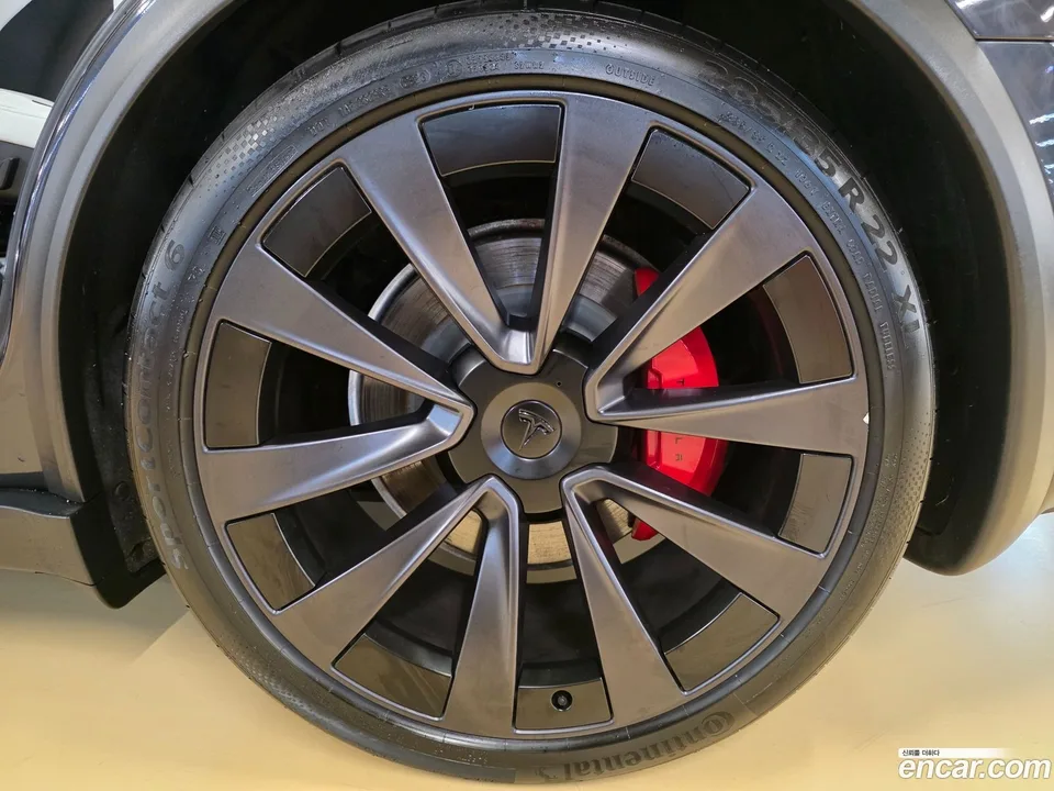 Tesla Model X 2024 — thumbnail 2