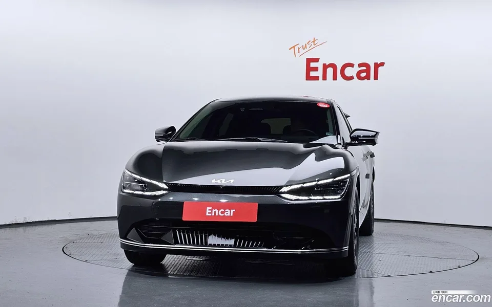 Kia EV6 2023 — thumbnail 3
