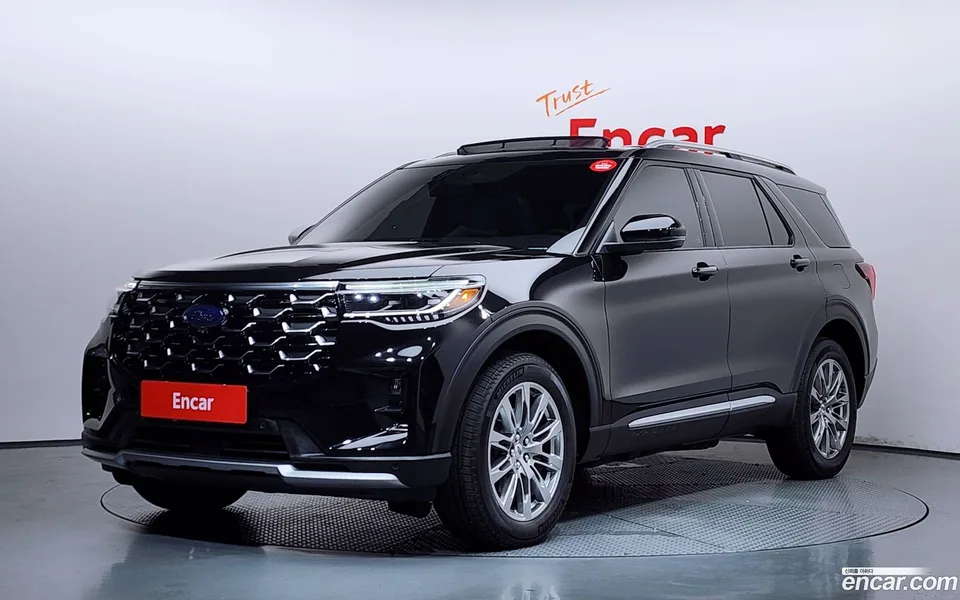 Ford Explorer 2.3 4WD 2025 — photo 1, buy with delivery to Moscow