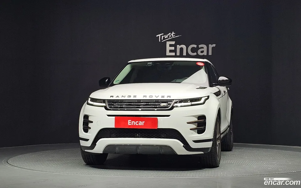 Land Rover Range Rover Evoque P250 SE 2025 — thumbnail 3