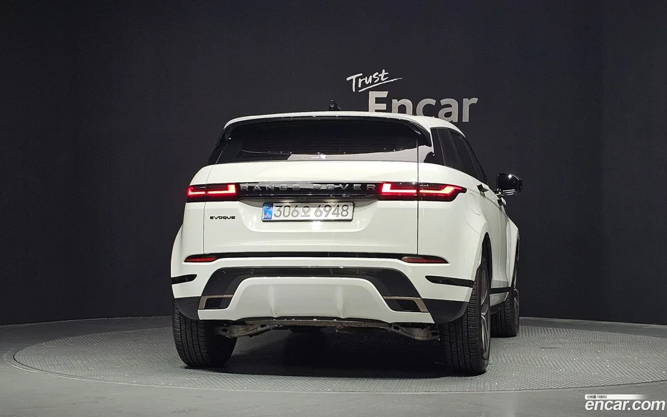 Land Rover Range Rover Evoque P250 SE 2025 — thumbnail 4