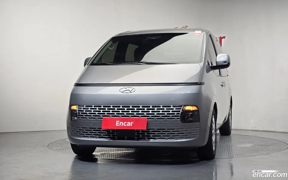 Hyundai Staria 5 2022 — thumbnail 3