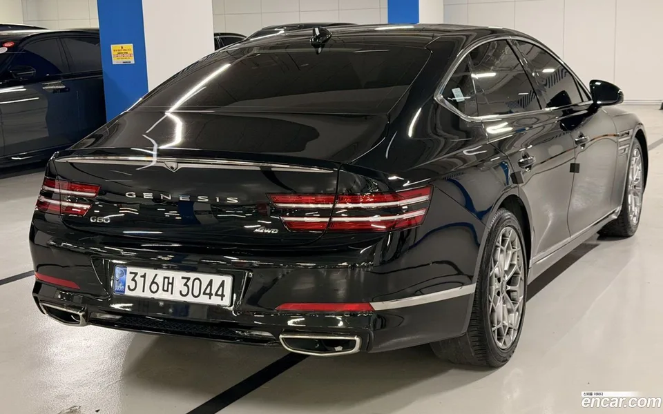 Genesis G80 2.5 AWD 2022 — thumbnail 2