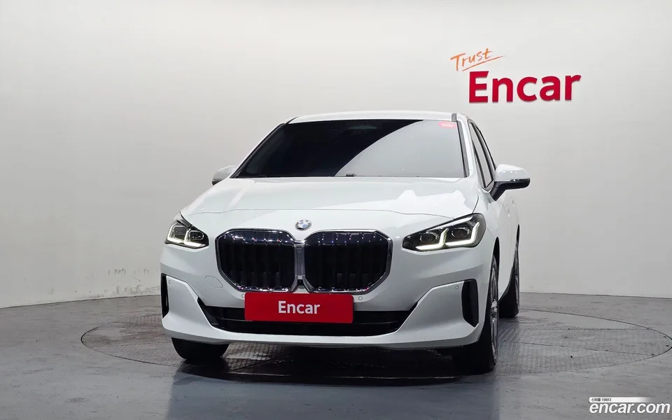 BMW 2 Series Active Tourer 220i 2025 — миниатюра 3