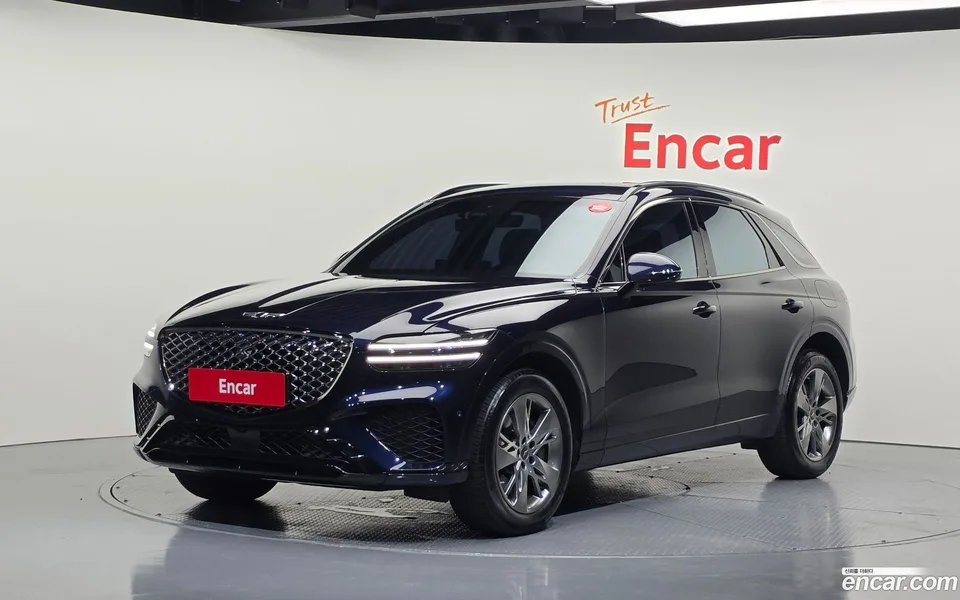 Genesis GV70 2.5T 2WD 2024 — photo 1, buy with delivery to Moscow