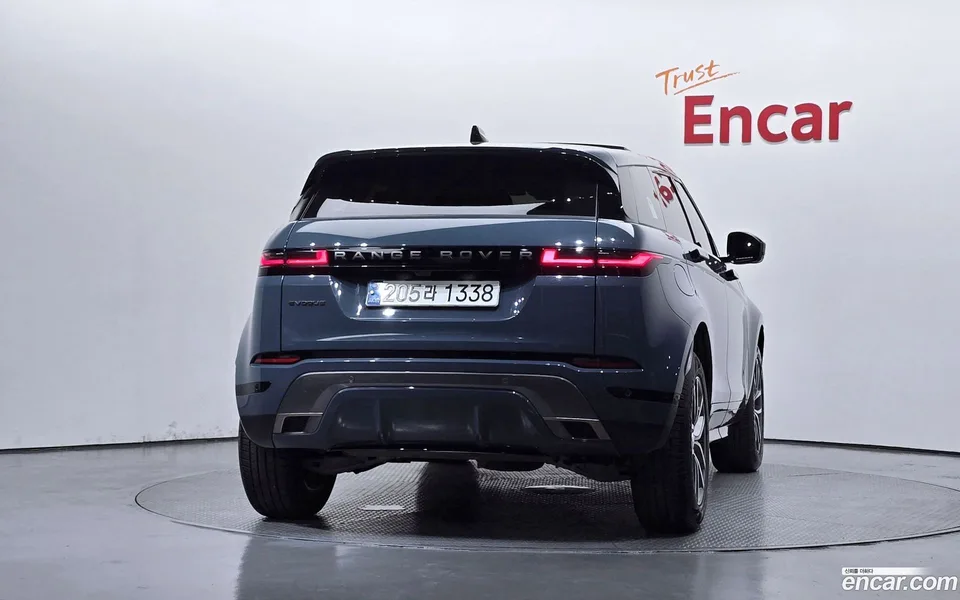 Land Rover Range Rover Evoque P250 SE 2024 — thumbnail 4