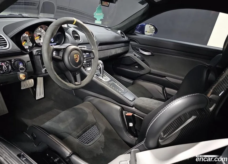 Porsche 718 Cayman 4.0 GT4 2023 — thumbnail 5
